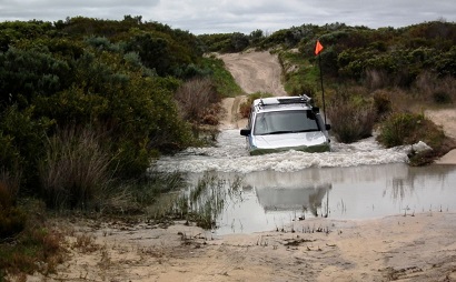 Off Road Driving Deep Water Crossing