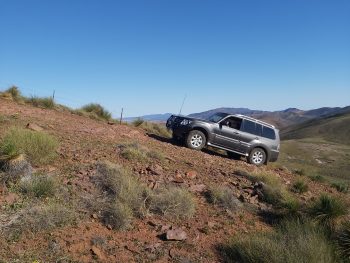 Pindan Tours - Pajero climbing on the Arden Hills 4WD Track